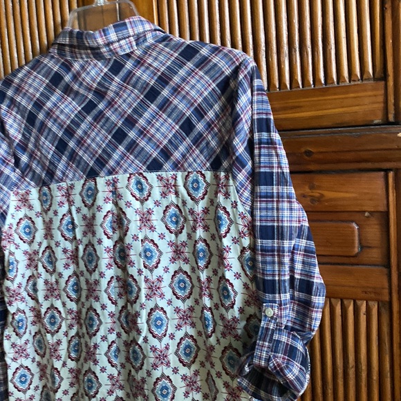 Altar’d State Women’s Shirt - Picture 9 of 12